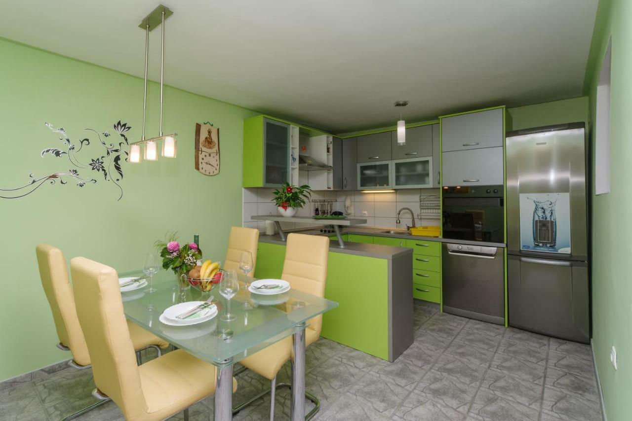 Apartment Sarar Crikvenica Exterior foto