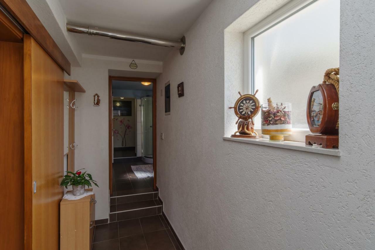Apartment Sarar Crikvenica Exterior foto